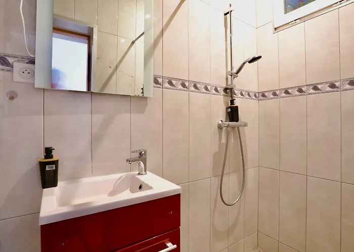 Kronberg Apartment *